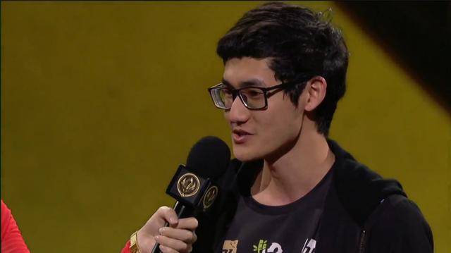 关于RNG教练压力巨大！，Karsa遭遇五持续失利上演精彩一战的信息