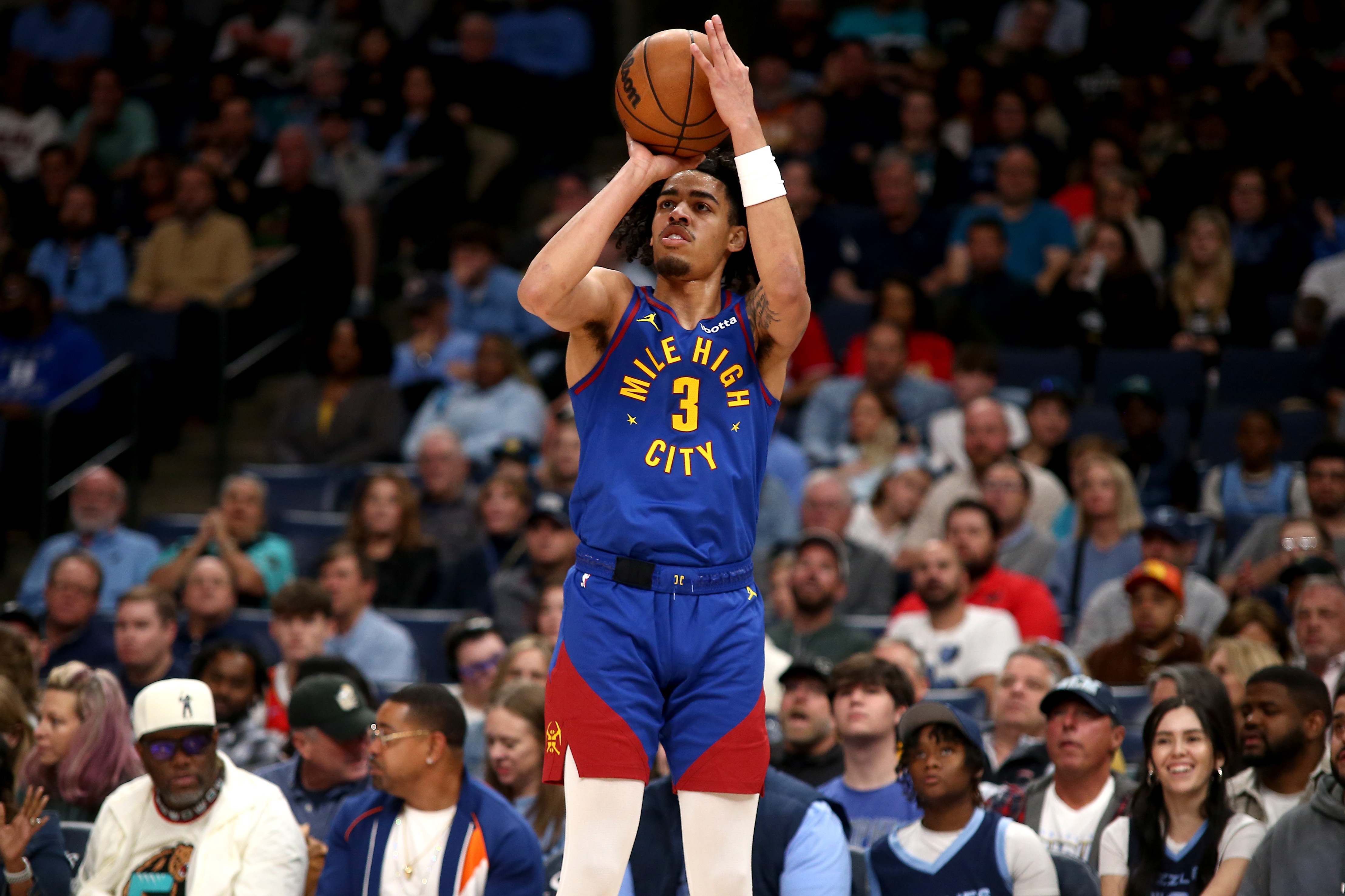 掘金队常规赛最好战绩 掘金队常规赛最好战绩