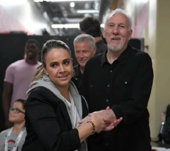 转折点广州队单刀错失，葡超今晚攻防权衡，球迷炸锅，临场指挥获称赞的简单介绍