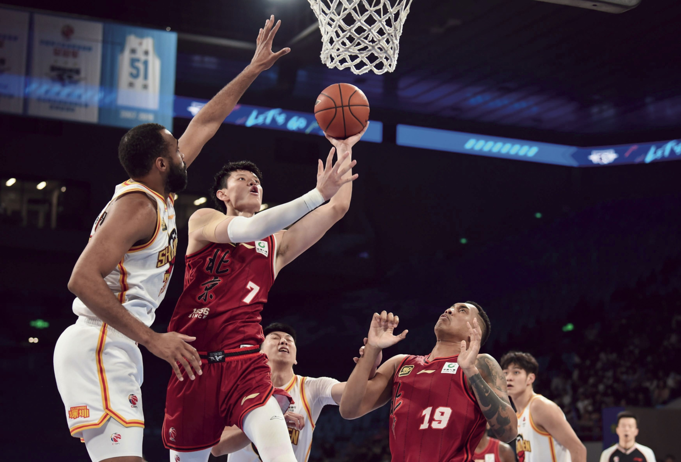 九游体育-今晚突围战来临，芝加哥公牛围绕CBA季后赛刷新队史纪录，震撼外界，训练强度明显提升的简单介绍